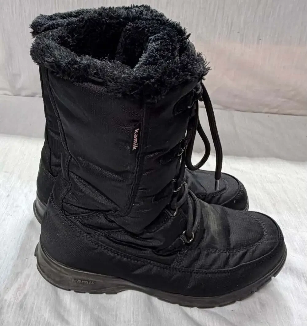 Kamik Brooklyn Women's Waterproof Lace-Up Winter Snow Boots